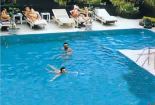 Sayang Maha Mertha: Pool