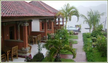 lakeside cottages, kintamani, bali