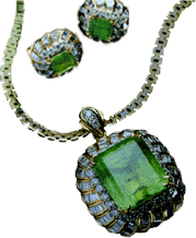 zamrud necklace